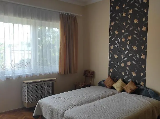 Kovacs Vendeghaz Апартаменты *