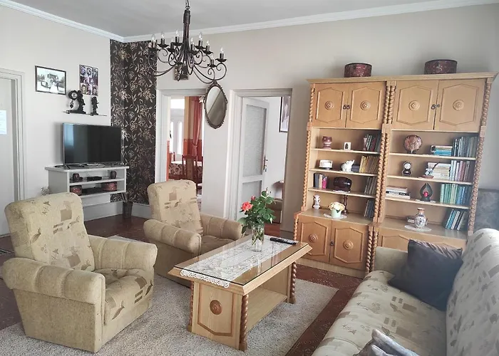 Kovacs Vendeghaz Апартаменты Хайдусобосло