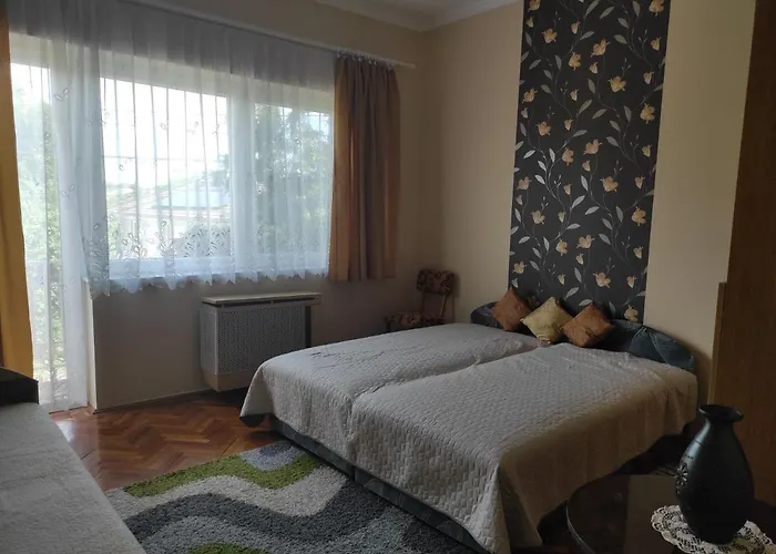 Kovacs Vendeghaz Апартаменты *