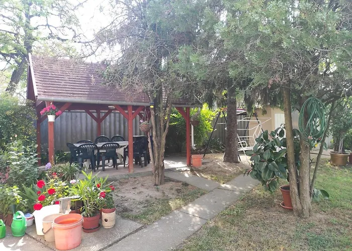 Kovacs Vendeghaz * Хайдусобосло