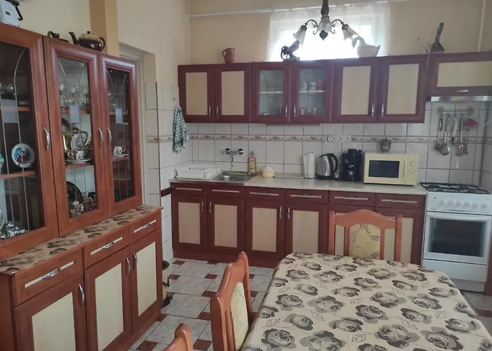 Kovacs Vendeghaz Апартаменты *